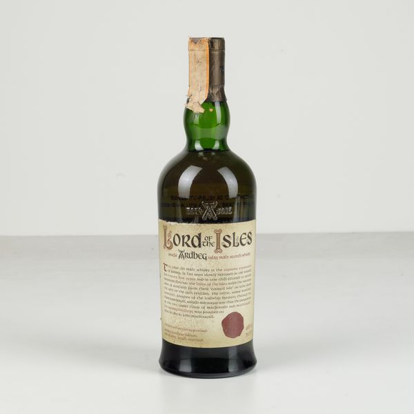 Ardbeg, Lord of Isles single Ardbeg Islay Malt Scotch Whisky  - Asta Heritage. Vini e Distillati da Collezione - Associazione Nazionale - Case d'Asta italiane