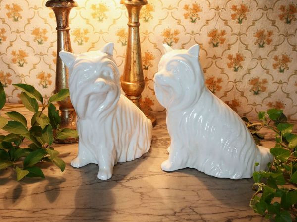 Coppia di piccoli cani in ceramica  - Asta Stile toscano: curiosit da una residenza di campagna - Associazione Nazionale - Case d'Asta italiane
