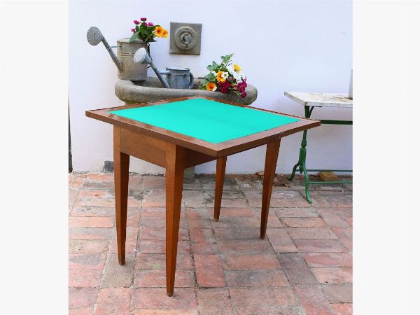 Tavolino da gioco in noce  - Asta Stile toscano: curiosit da una residenza di campagna - Associazione Nazionale - Case d'Asta italiane