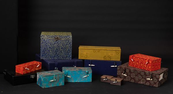 Lotto composto da dodici scatole con rivestimento in tessuto, Cina, XX secolo  - Asta Arte Orientale | Cambi Time - Associazione Nazionale - Case d'Asta italiane