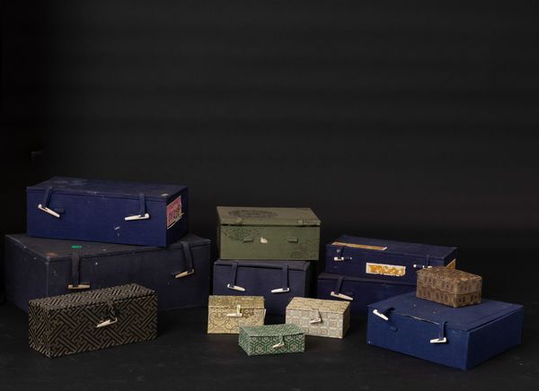 Lotto composto da dodici scatole con rivestimento in tessuto, Cina, XX secolo  - Asta Arte Orientale | Cambi Time - Associazione Nazionale - Case d'Asta italiane
