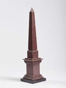 MANIFATTURA ROMANA DEL XX SECOLO - Obelisco in porfido.