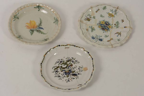 Tre piatti. Italia del nord, XVIII e XIX secolo  - Asta Ceramiche | Cambi Time - Associazione Nazionale - Case d'Asta italiane