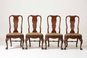 Divano e otto sedie in legno intagliato. XIX secolo  - Asta Antiquariato | Cambi Time - Associazione Nazionale - Case d'Asta italiane