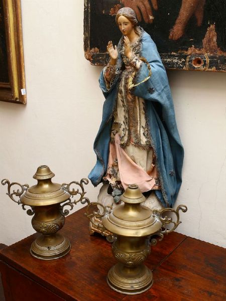 Madonna in terracotta smaltata  - Asta Arredi e Dipinti dall'antica Fattoria Franceschini, in parte provenienti da Villa I Pitti - Associazione Nazionale - Case d'Asta italiane