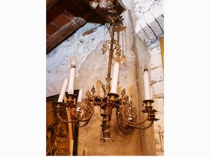 Due lampadari  - Asta Arredi e Dipinti dall'antica Fattoria Franceschini, in parte provenienti da Villa I Pitti - Associazione Nazionale - Case d'Asta italiane