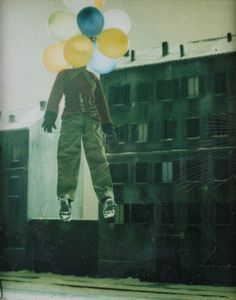 Paolo Ventura - The Ballon Seller, dalla serie Winter Sories