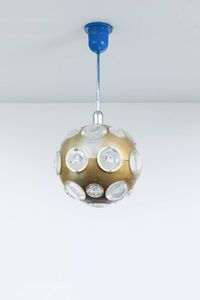 OSCAR TORLASCO - Lampada a sospensione in acciaio e lenti in cristallo.  Anni '70  h cm 86 vetro rotto nella parte superiore
