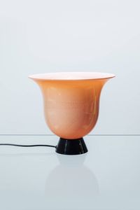 Tomaso Buzzi - Lampada da tavolo a campana rovesciata in vetro di Murano. Prod. Venini anni '80 cm 26x32