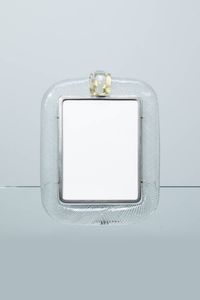 SEGUSO - Portafotografie con cornice in vetro a reticello  particolare in vetro trasparente con inclusione di foglia d'oro.  [..]