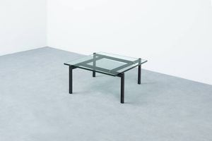 PRODUZIONE ITALIANA - Tavolino con struttura in ferro e piano in vetro. Anni '50  cm 38x82x88