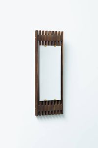 PRODUZIONE ITALIANA - Specchiera in legno di teak  vetro specchiato  particolari in ottone. Anni '60 cm 93x34