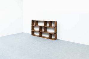 PRODUZIONE ITALIANA - Libreria componibile in legno di noce. Anni '60 moduli cm 35 5x72 5x27 e 36x36x27