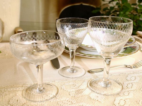 Servito di bicchieri in cristallo pirografato  - Asta Arredi e Dipinti Antichi da una villa a Fiesole - Associazione Nazionale - Case d'Asta italiane