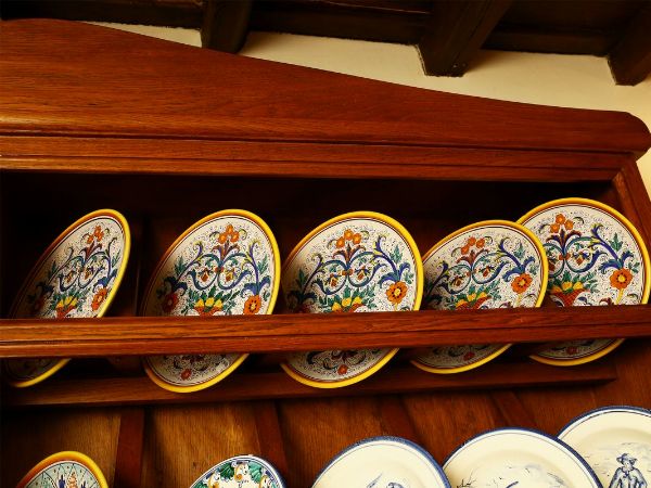 Serie di dieci piatti in ceramica, Deruta  - Asta Arredi e Dipinti Antichi da una villa a Fiesole - Associazione Nazionale - Case d'Asta italiane