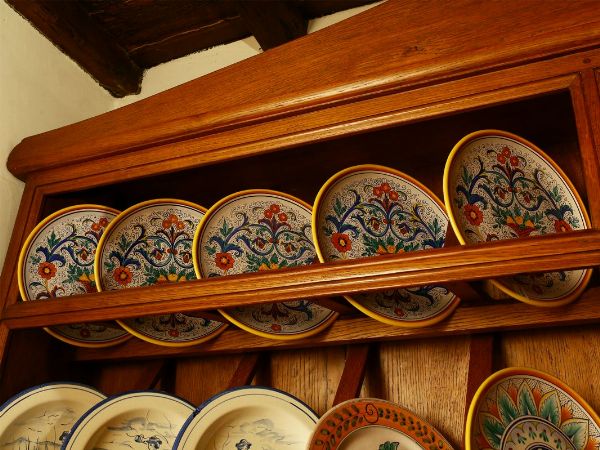 Serie di dieci piatti in ceramica, Deruta  - Asta Arredi e Dipinti Antichi da una villa a Fiesole - Associazione Nazionale - Case d'Asta italiane