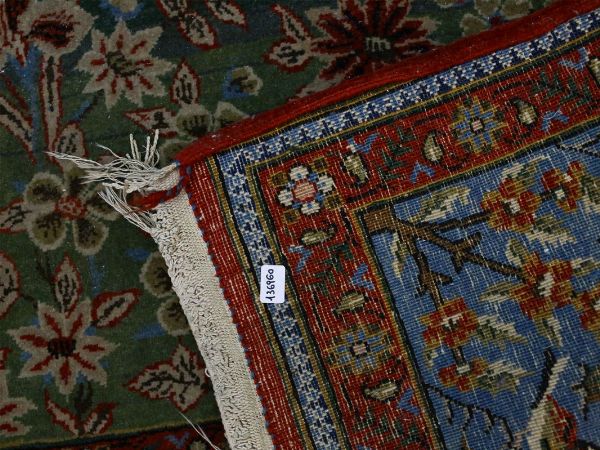 Tappeto Isfahan, Giardino del Paradiso, di vecchia manifattura  - Asta Arredi e Dipinti Antichi da una villa a Fiesole - Associazione Nazionale - Case d'Asta italiane