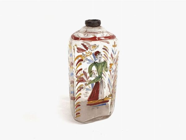 Una bottiglia in cristallo  - Asta Arredi e Dipinti Antichi da una villa a Fiesole - Associazione Nazionale - Case d'Asta italiane