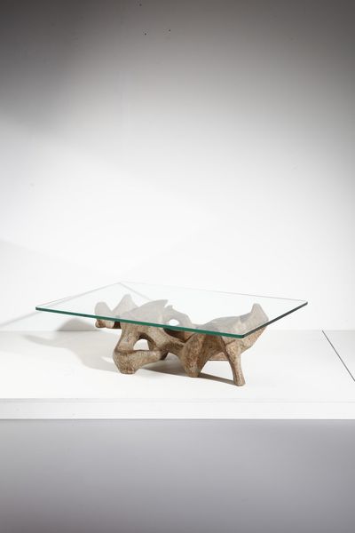 MANIFATTURA ITALIANA : Tavolino da salotto con base scultorea  - Asta Asta 342 | Design (tradizionale) - Associazione Nazionale - Case d'Asta italiane
