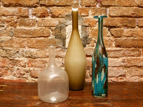 Tre vasi in vetro  - Asta La Collezione di Muccia Breda - Villa Don a Borbiago di Mira (Venezia) - Associazione Nazionale - Case d'Asta italiane