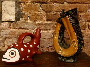 Due vasi in ceramica Deruta e Baldelli  - Asta La Collezione di Muccia Breda - Villa Don a Borbiago di Mira (Venezia) - Associazione Nazionale - Case d'Asta italiane