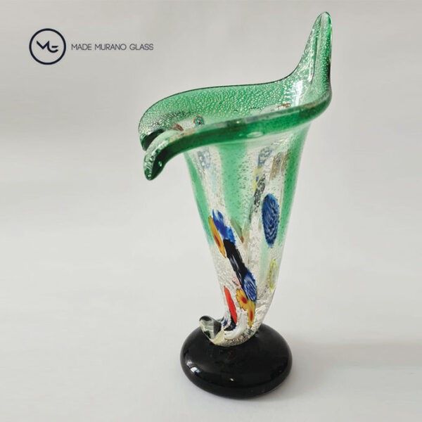 Made Murano Glass : Vaso Cornucopia  - Asta XMAS CHARITY - Il filo che unisce - Associazione Nazionale - Case d'Asta italiane