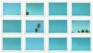 BALDESSARI JOHN (1931 - 2020) - Throwing three balls in the air to get a straight line ( best of thirty- six attempts).