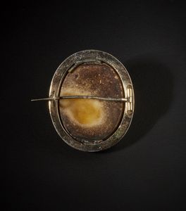 BERINI ANTONIO (1770 - 1861) : Cammeo in sardonica con profilo di Marte, montato su spilla.  - Asta ASTA 345 ARTE ANTICA  - Associazione Nazionale - Case d'Asta italiane