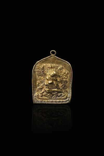 PLACCA : Placca dorata in rame sbalzato  Tibet  XVIII secolo. h cm 13 5x10  - Asta Asta 197 Arte orientale - Associazione Nazionale - Case d'Asta italiane