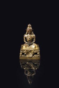 STATUA IN BRONZO - Amitayus in bronzo dorato  Cina  dinastia Qing  XVIII secolo. h cm 18 5
