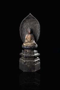 FIGURA DI BUDDHA - Figura di Buddha seduto su fiore di loto  Giappone  inizi XIX secolo. h cm 45 5x17 5