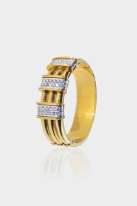 BRACCIALE - Peso gr 91 4 rigido  in oro giallo  con al centro tre fasce in diamanti taglio brillante per totali ct 2 0 ca  [..]