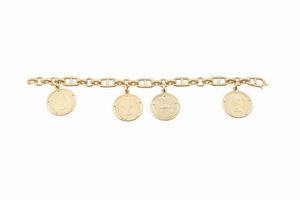 BRACCIALE - Peso gr 88 Lunghezza cm 20 in oro giallo  a maglia ad anelli geometrici con tre Sterline pendenti e una medaglia  [..]