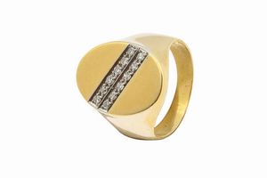 CHEVALIER - Peso gr 5 5 Misura 11 5 (51 5) in oro giallo e bianco di forma ovale con fila di diamanti taglio 8/8 per totali  [..]