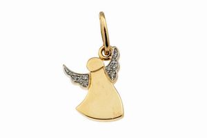 CIONDOLO - Peso gr 3 5 in oro giallo e bianco a forma di piccolo angelo con diamanti taglio brillante per totale ct  0 08  [..]