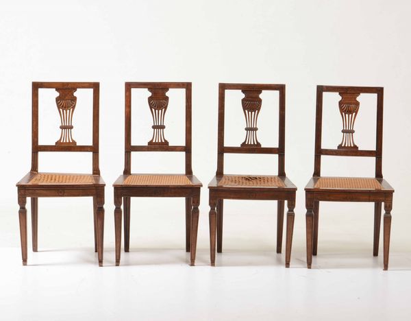 Quattro sedie in noce in stile Luigi XVI. XIX secolo  - Asta Una Propriet Lombarda | Cambi Time - Associazione Nazionale - Case d'Asta italiane