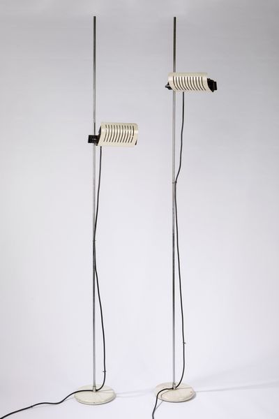 ,Joe Colombo : Due lampade da terra modello 626  - Asta Design e Arti Decorative - Associazione Nazionale - Case d'Asta italiane