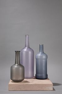 ,Matteo Thun : Tre bottiglie  - Asta Design e Arti Decorative - Associazione Nazionale - Case d'Asta italiane