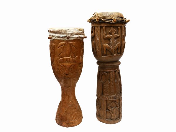 Due grandi tamburi tribali lignei  - Asta Curiosit siciliane e strumenti musicali da Casa D'Agata - Associazione Nazionale - Case d'Asta italiane
