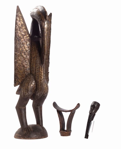 Lotto composto da tre oggetti rituali in legno, arte africana  - Asta Arte Orientale - Associazione Nazionale - Case d'Asta italiane