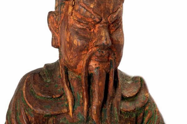 Antica scultura in legno policromo raffigurante dignitario seduto, Cina  - Asta Arte Orientale - Associazione Nazionale - Case d'Asta italiane