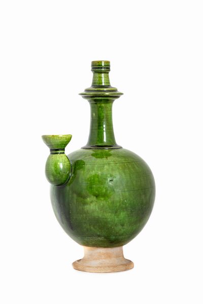 Antico Kundika in ceramica invetriata verde, Cina  - Asta Arte Orientale - Associazione Nazionale - Case d'Asta italiane