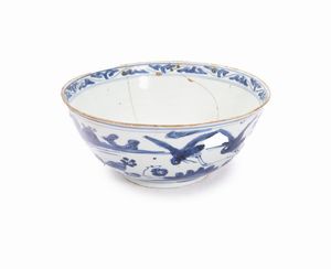 Ciotola in porcellana bianca e blu, Cina  - Asta Arte Orientale - Associazione Nazionale - Case d'Asta italiane