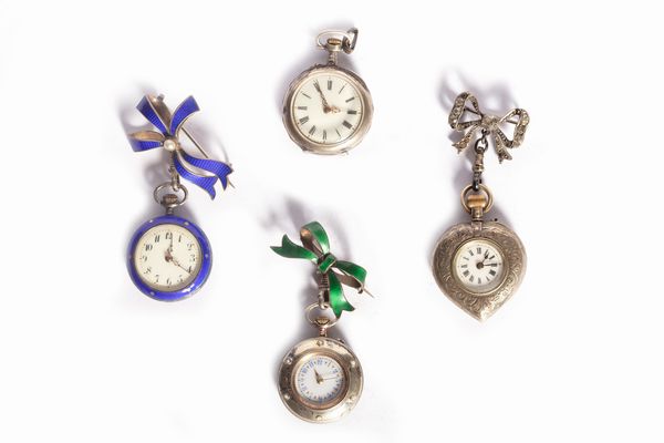 Lotto composto da quattro orologi da tasca in argento e smalti, fine secolo XIX  - Asta Incanti d'Arte - Associazione Nazionale - Case d'Asta italiane