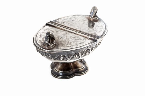 Navicella in argento, Francia secolo XIX  - Asta Incanti d'Arte - Associazione Nazionale - Case d'Asta italiane