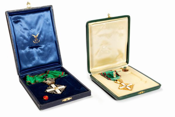 Due medaglie di Cavaliere al Merito della Repubblica Italiana, secolo XX  - Asta Incanti d'Arte - Associazione Nazionale - Case d'Asta italiane
