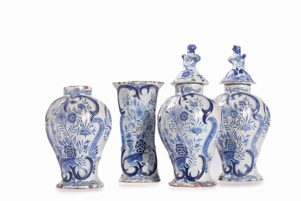Set di quattro vasi in maiolica di Delft, secoli XVIII  - Asta Incanti d'Arte - Associazione Nazionale - Case d'Asta italiane
