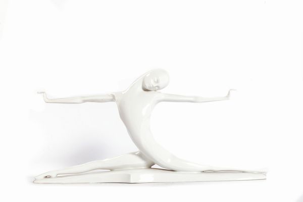 Statua in porcellana bianca Rosenthal raffigurante danzatrice, secolo XX  - Asta Incanti d'Arte - Associazione Nazionale - Case d'Asta italiane