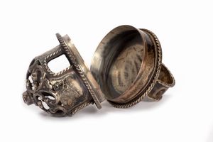 Anello in argento con contenitore, Russia 1832  - Asta Incanti d'Arte - Associazione Nazionale - Case d'Asta italiane