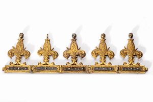 Corona in argento e bronzo dorato, con gigli (non completa), secolo XV  - Asta Incanti d'Arte - Associazione Nazionale - Case d'Asta italiane